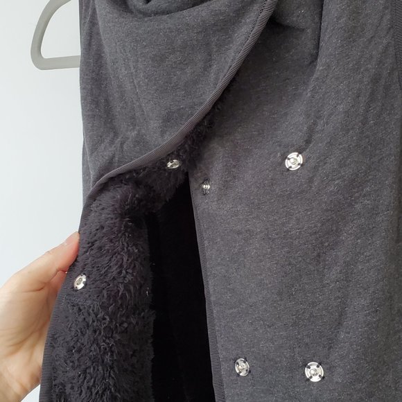 Reversible vest ivivva lululemon sherpa forever grey black size 12 soft cotton - Picture 10 of 13